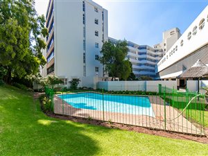 3 Bed Apartment in Melrose Estate