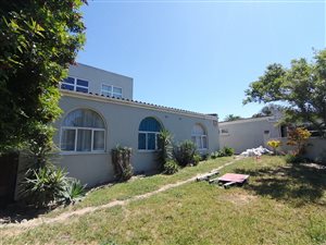 9 Bed House in Ruwari