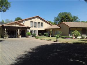 5 Bed House in Irene Park