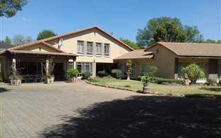 5 Bedroom House in Irene Park