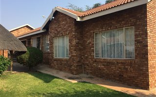 3 Bedroom House in Thatchfield