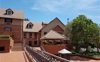 403 m² Commercial space in Houghton Estate