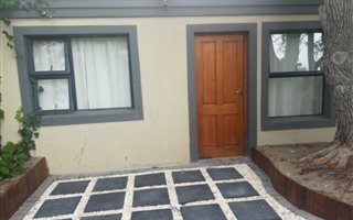 1 Bedroom Apartment in Constantia