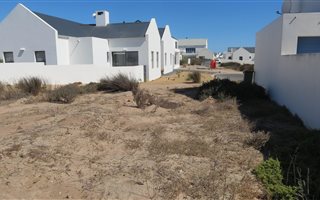 400 m² Land available in Blue Lagoon