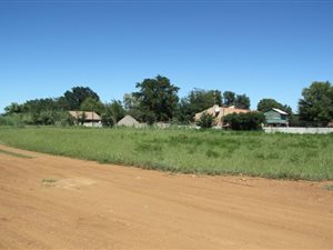 3300 m² Land available in Baillie Park