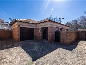 2 Bed Simplex in Newmarket Park