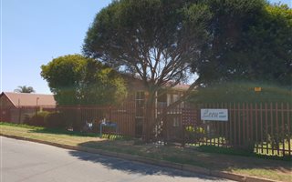2 Bedroom Flat in Edleen