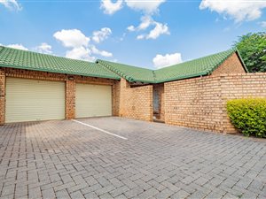 3 Bed Townhouse in Highveld
