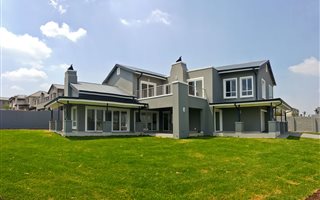 8565 m² Land available in Chartwell