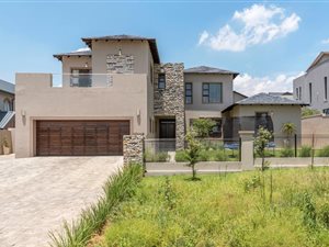 5 Bed House in Waterfall Country Estate