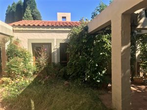 2 Bedroom House in Waterkloof