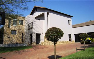 3 Bedroom House in Midstream Estate