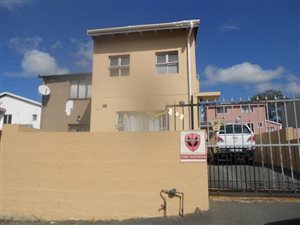 3 Bed House in Westcliff