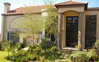 4 Bedroom House in Featherbrooke Estate