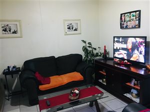 2 Bed Apartment in Korsten