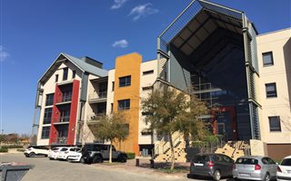 110 m² Commercial space in Irene