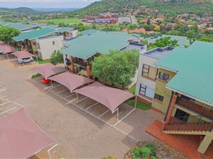 2 Bed Apartment in Glenvista