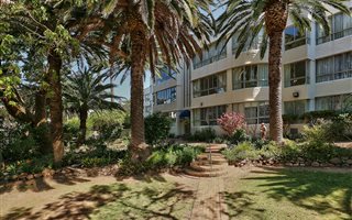 3 Bedroom Apartment in Kenilworth Upper