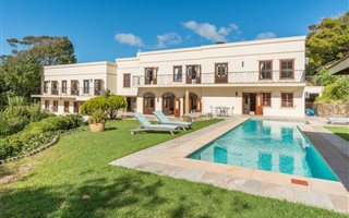 7 Bedroom House in Constantia