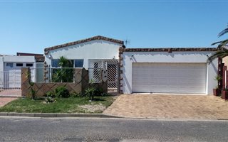 3 Bedroom House in Ottery