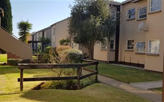 2 Bedroom Townhouse in Bonaero Park