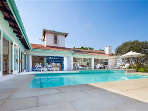 5 Bed House in Cowies Hill