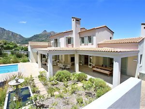 4 Bed House in Hout Bay and surrounds