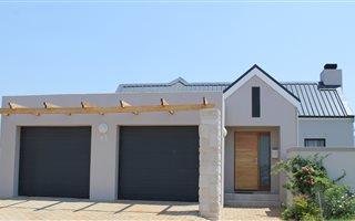 3 Bedroom House in Worcester West