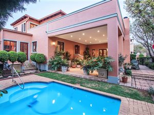 5 Bed House in Faerie Glen