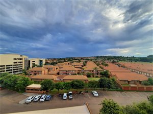 2 Bed Apartment in Zwartkop