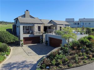 3 Bed House in Oubaai and surrounds