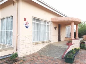 2 Bed House in Kroonstad