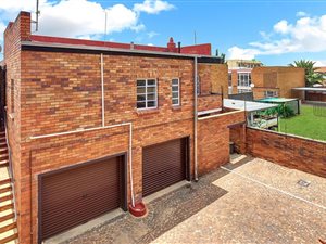 1 Bed Apartment in Selection Park