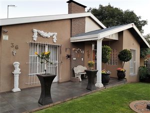 5 Bed House in Primrose