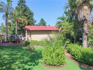 4 Bedroom House in Aston Manor