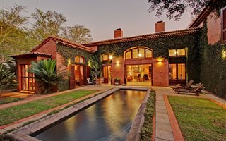 5 Bedroom House in Boardwalk