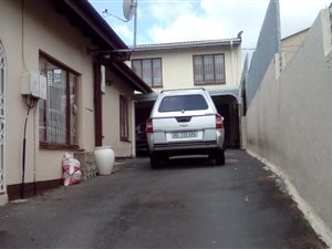 3 Bed House in Westcliff
