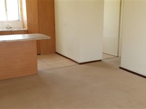 2 Bed Apartment in Ruimsig