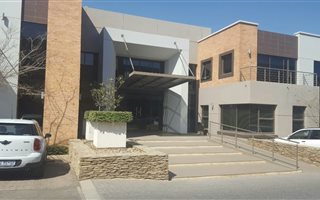 174 m² Office Space in Vorna Valley
