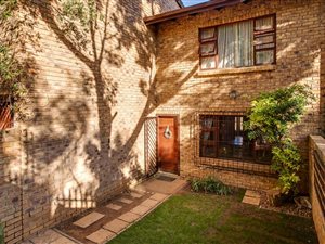 2 Bed Townhouse in Weltevreden Park