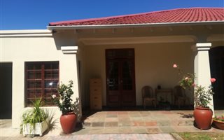 1 Bedroom Garden Cottage in Walmer