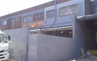 1104 m² Industrial space in Benrose