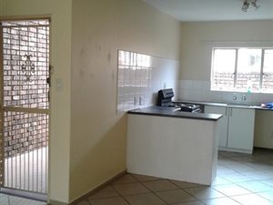 2 Bed Simplex in Pierre van Ryneveld
