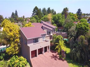 5 Bed House in Van Riebeeck Park