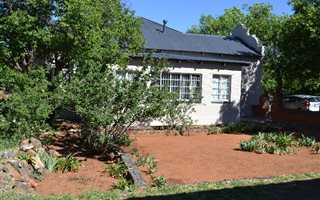 4 Bedroom House in Trompsburg