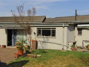 3 Bed House in Buyscelia