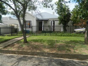 4 Bed House in Top Town