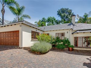 4 Bed Townhouse in Bryanston