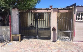 2 Bedroom House in Lotus River