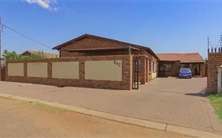 4 Bedroom House in Lenasia